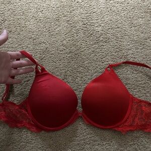 Victoria's Secret very Sexy Red Lace Push-up Bra
